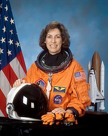 Ellen Ochoa: the first Hispanic female astronaut.  (NASA (https://www.jsc.nasa.gov/Bios/htmlbios/ochoa.pdf))